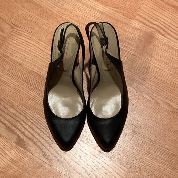 BLACK BCBG SLINGBACK CHUNKY HEEL - Size 37. - Picture 2 of 6